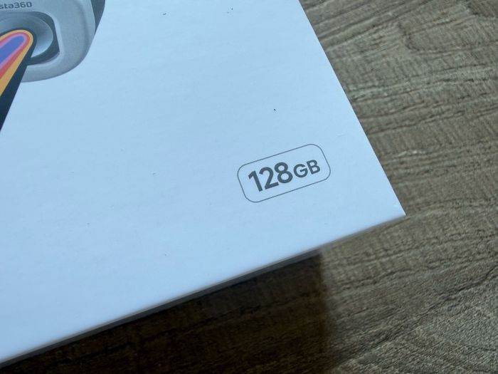 Insta360 GO 3S 128GB Retro Bundle - excellent condition