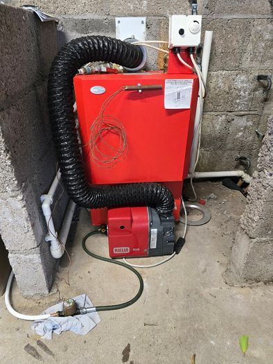 Grant Vortex 50/90 Oil Boiler + Carbery 900L Oil Tank
