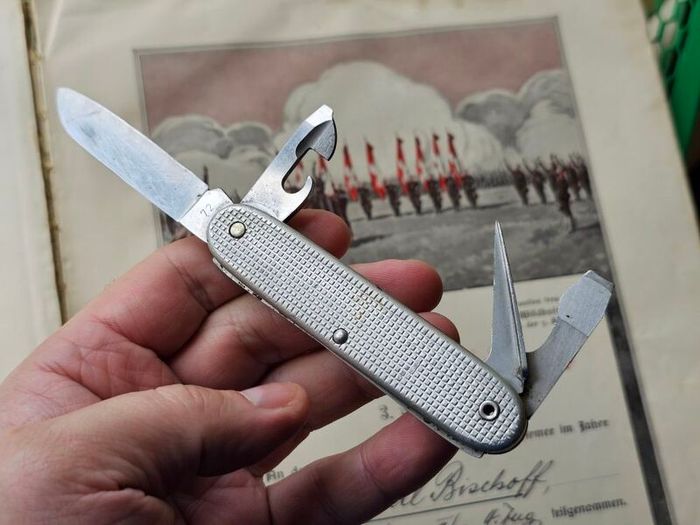 Vintage Wenger Alox Soldier Original Swiss Army Knife Issued year 1972 Discontinued Model Collectable