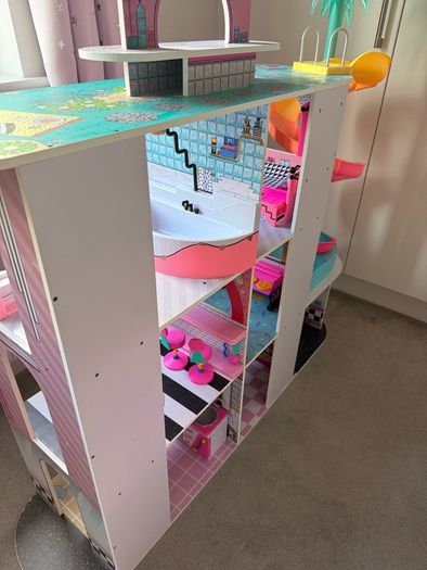 Doll house
