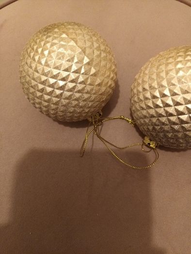 2 christmas gold baubles