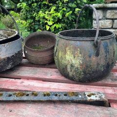 skillet, bread pot baker with handle
