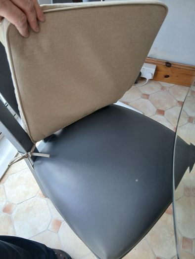 Beautiful wooden table and  4 chairs