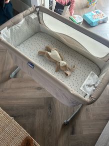 Chicco Next to Me co cot with travel bag