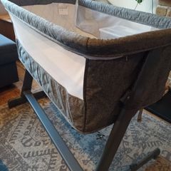 Babylo Cozi Sleeper bedside crib.