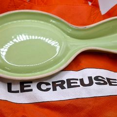 le creuset spoon rest
