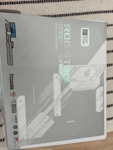 Asus Rog Strix B550 White Motherboard