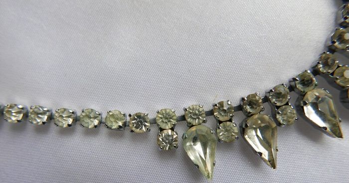 Vintage  Silver Tone Austrian Crystal Diamante Necklace Choker