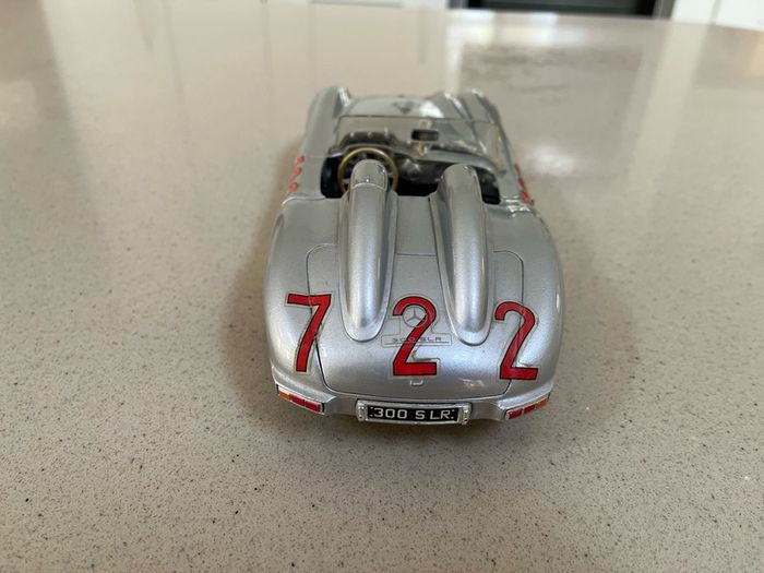 Mercedes 300 SLR signed by Sir Stirling Moss with COA 1/18