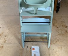 stoke high chair with harness
