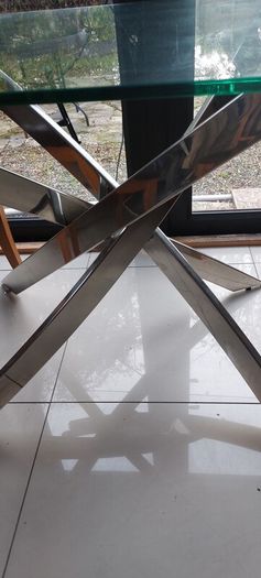 glass dining table