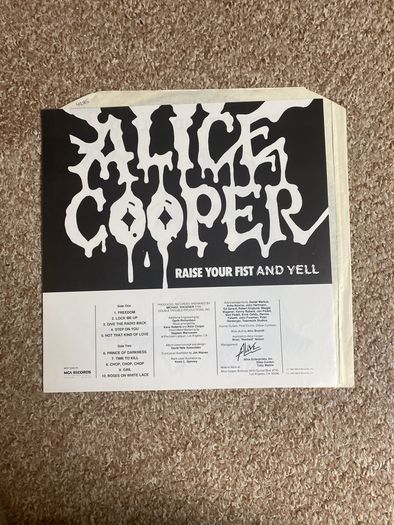 Alice Cooper "Raise your Fist and Yell" vinyl