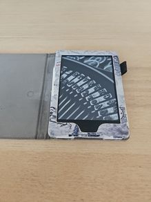 Kindle 8th Gen with Ads