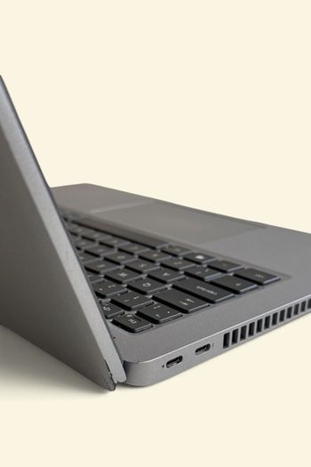 Dell Latitude 5420 - Windows 11 Pro & Office 365