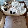 Veja trainers Image 2