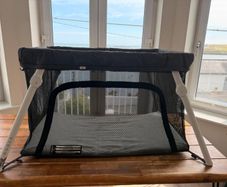 Guava Family Lotus Travel Crib & Backpack