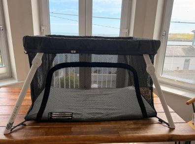 Guava Family Lotus Travel Crib & Backpack