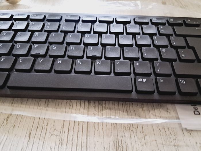 BRAND NEW Dell Wireless Keyboard