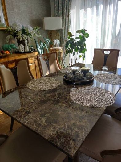dinning table & chairs