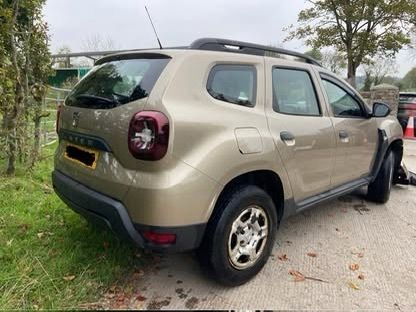 2019 Dacia Duster Essential Breaking for Parts