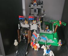 lego 6081 knights mountain fortress