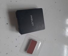 inglot refillable eyeshadow case and eyeshadow