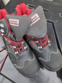 Cofra safety boots size 10