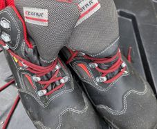 Cofra safety boots size 10