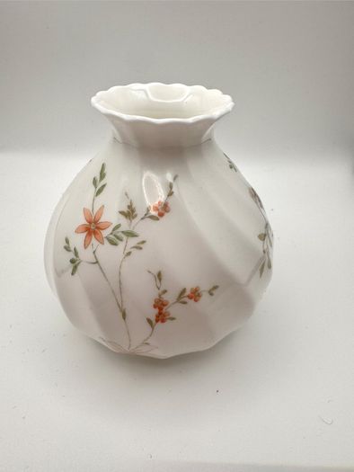 Wedgwood Campion Bone China Bud Vase