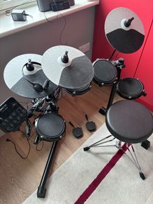 Alesis debut kit - electronic drum kit