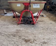 Abbey PA 425 Fertiliser spreader