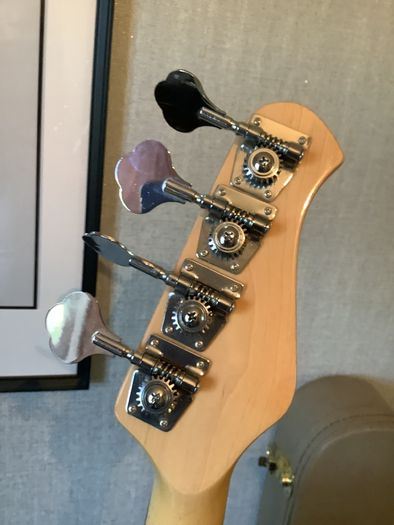 Retrovibe Lefthanded Bass Guitar.(REDUCED!)