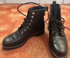 Woman Boots