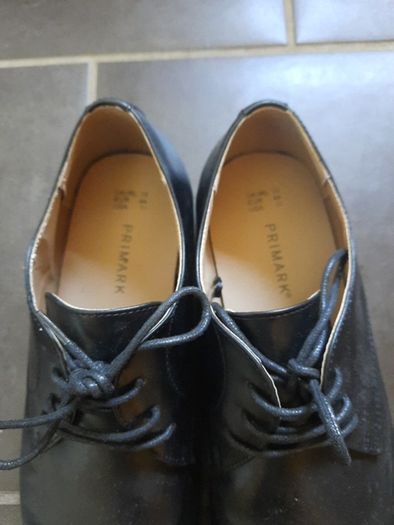 Shoes size 10