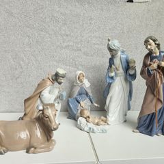 Vintage Nao by Lladro Nativity Set