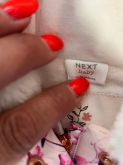 Girls jacket 9/12 mths like new