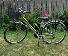 Raleigh Pioneer Tour women's bike size S/M