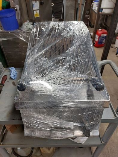Tecnoinox Refurbished Lava Stone Gas Char Grill (top version) GR35G7