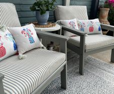 garden armchairs
