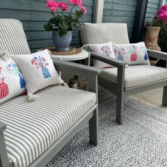 garden armchairs