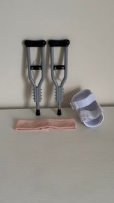 Build-a-Bear Cast and Crutches Set