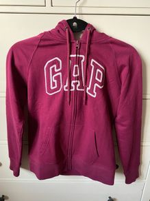 GAP zip hoodie for women, immaculate condition, barely used. Size: S