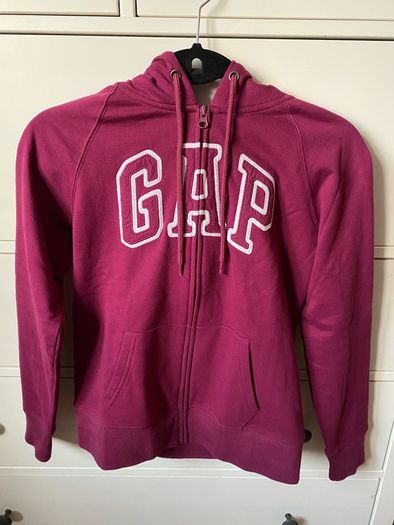 GAP zip hoodie for women, immaculate condition, barely used. Size: S