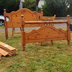 Double bed frame