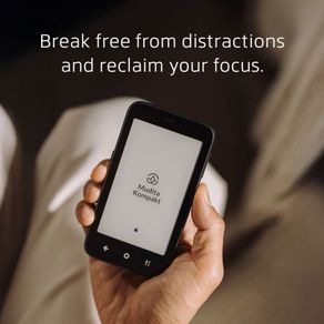 Mudita Kompakt minimalist phone