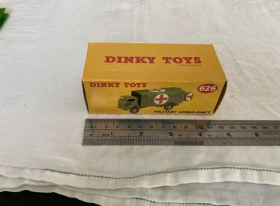 Dinky 626. Military ambulance. In box (reproduction). Excellent condition.