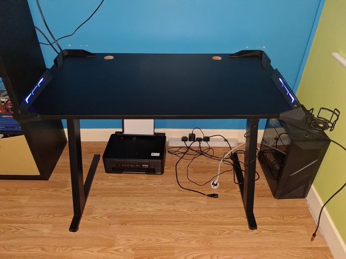 Gaming desk