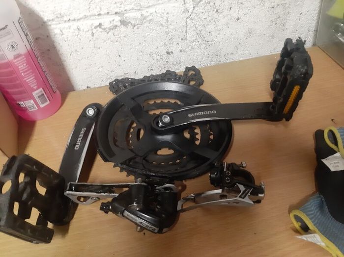 shimano 3 x9 gear drivetrain