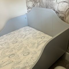 toddler bed