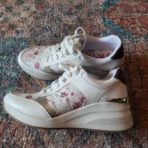 Womens Aldo Trainers Size 9